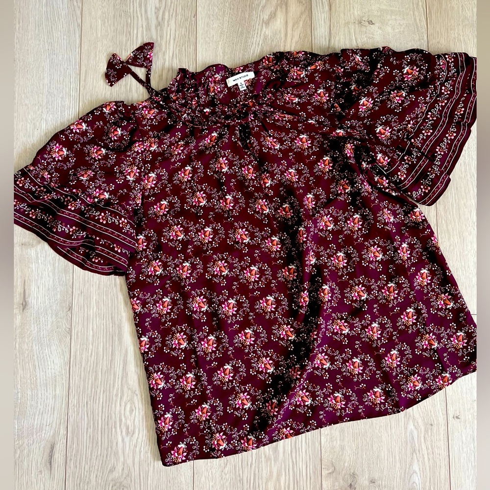 Max Studio, floral print blouse.